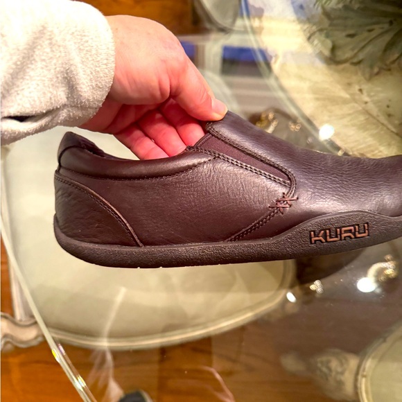 Mens slip on KURU that have never been worn. Great shape! - Picture 3 of 4